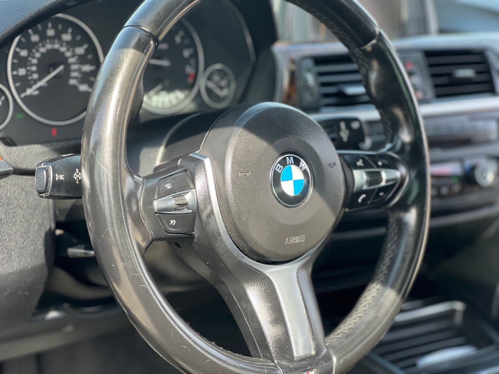 2014 BMW 3 Series Image 22