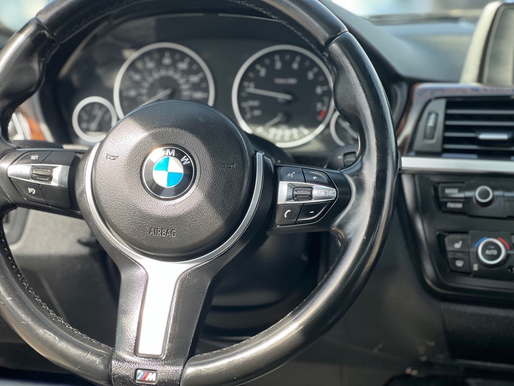 2014 BMW 3 Series Image 29