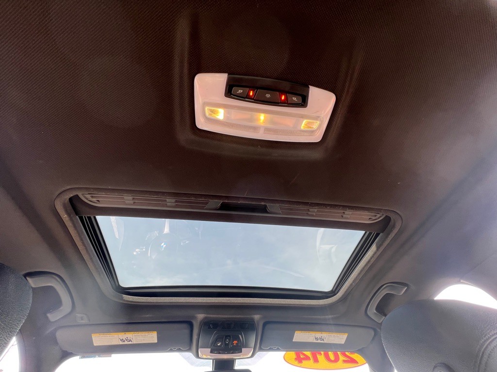 2014 BMW 3 Series Image 31