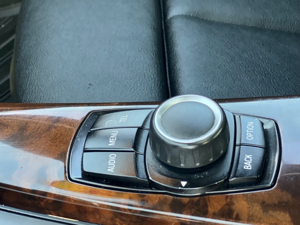 2014 BMW 3 Series Image 40