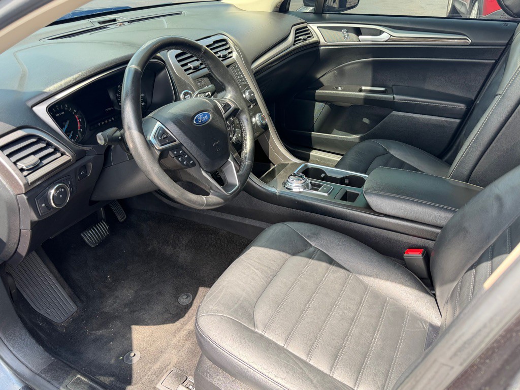 2015 Ford Fusion Image 2