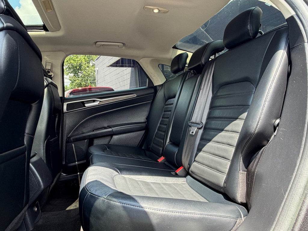 2015 Ford Fusion Image 4