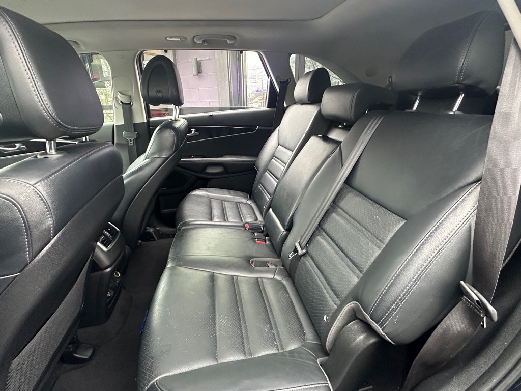 2016 Kia Sorento Image 3