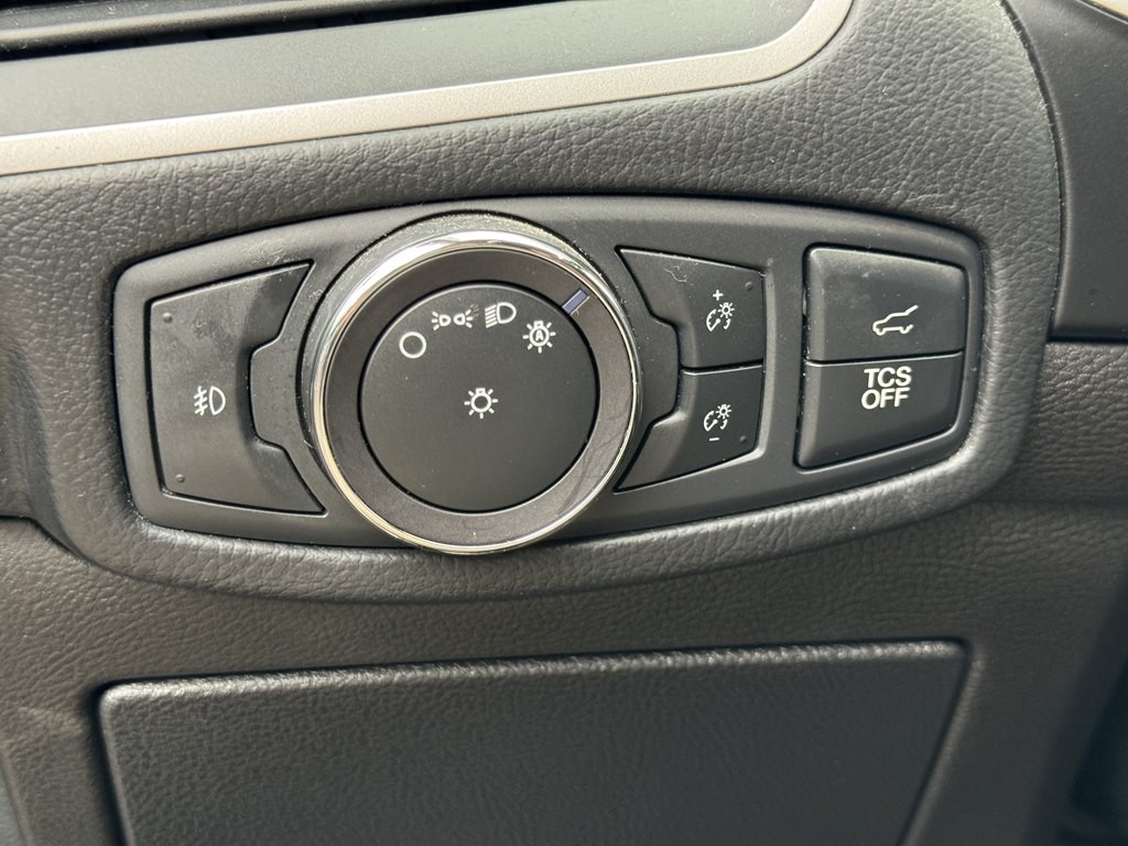 2019 Ford Edge Image 14