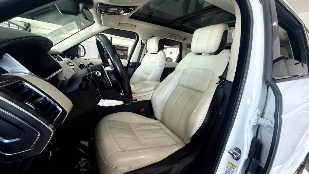 2018 Land Rover Range Rover Sport Image 3