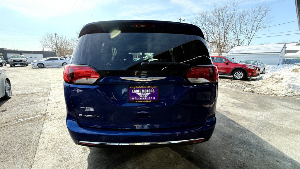 2018 Chrysler Pacifica Image 6