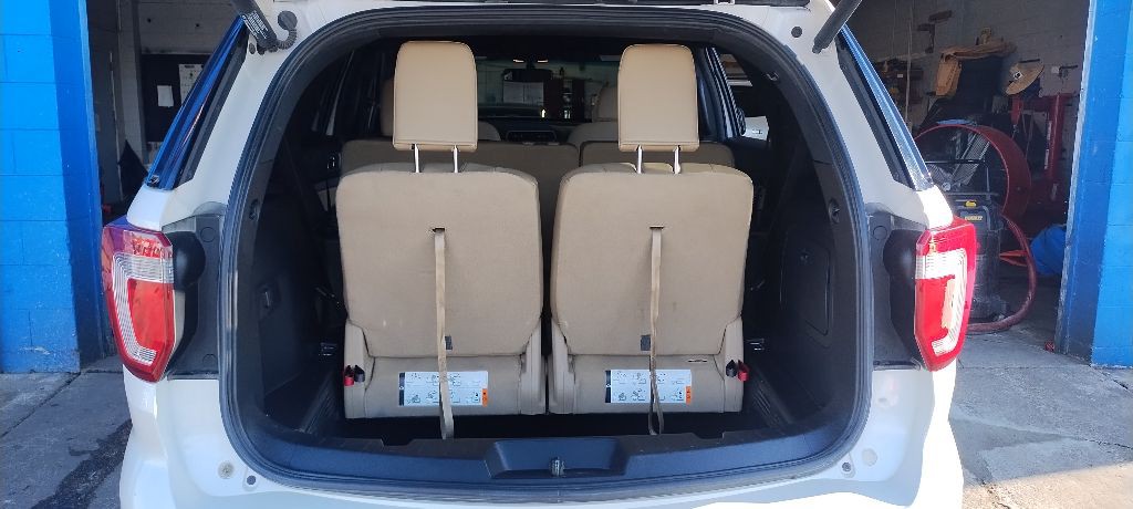 2017 Ford Explorer Image 11