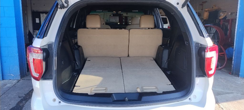 2017 Ford Explorer Image 15