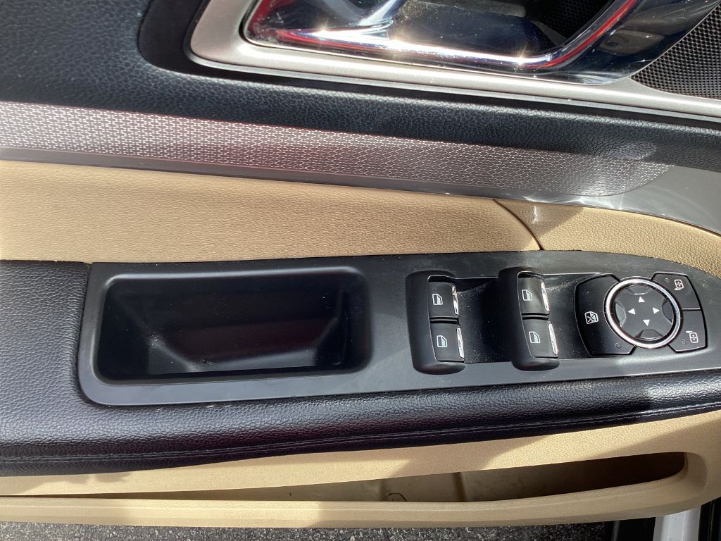 2017 Ford Explorer Image 23