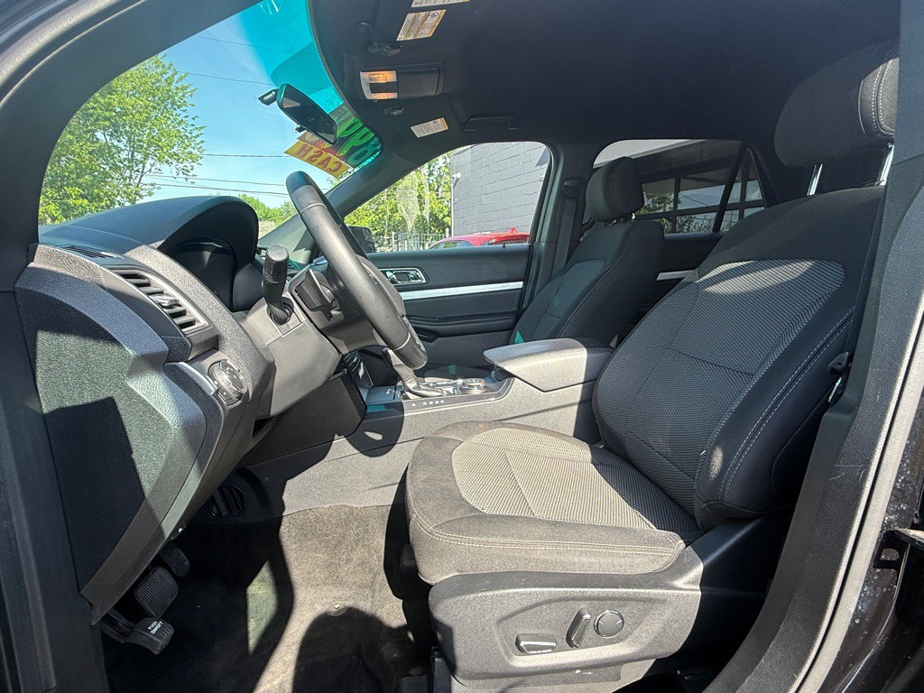 2017 Ford Explorer Image 3