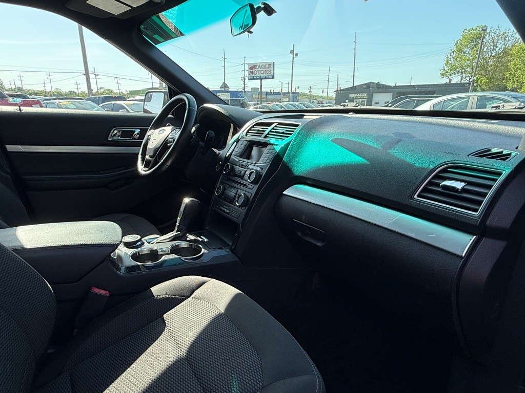 2017 Ford Explorer Image 5