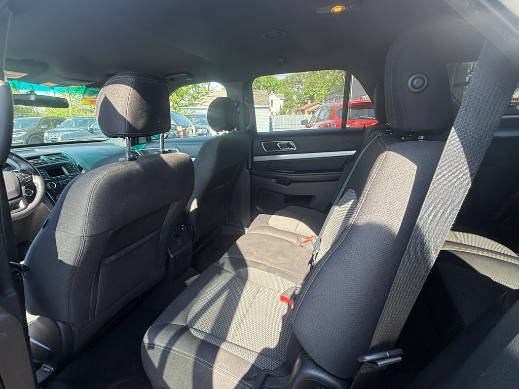 2017 Ford Explorer Image 7