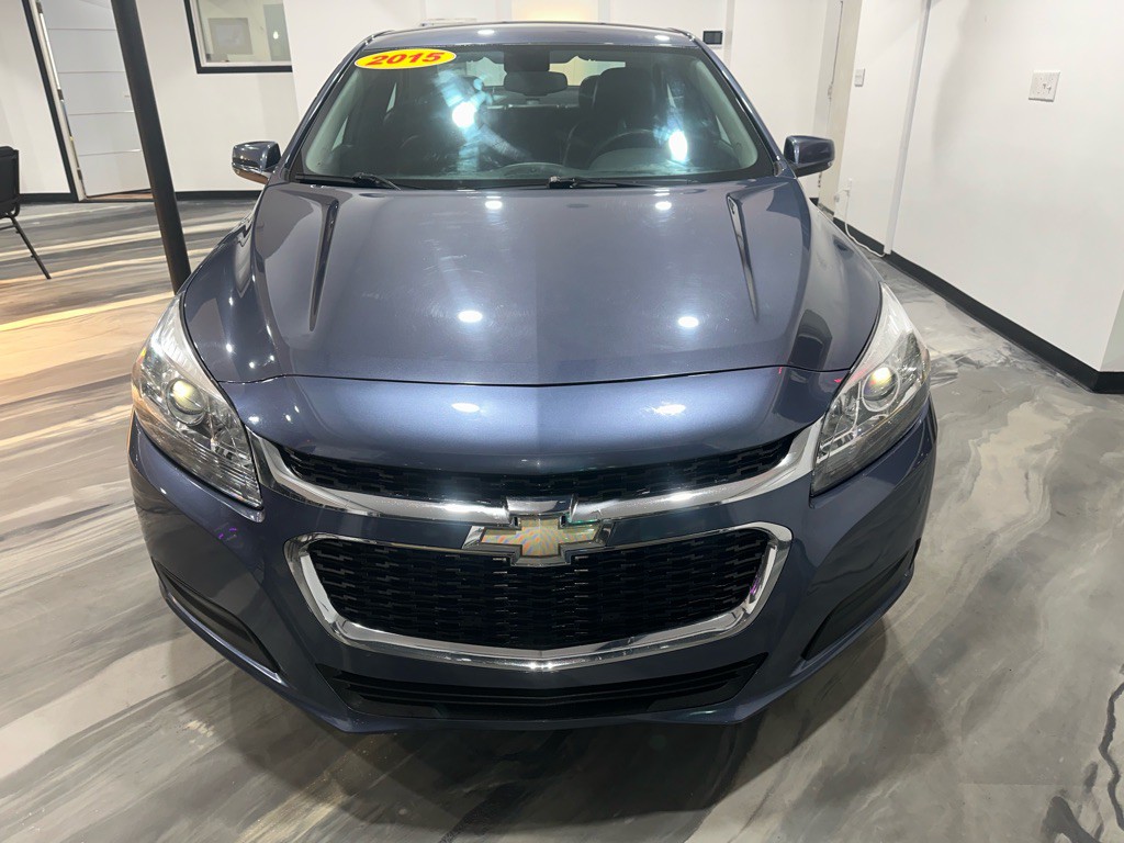 2015 Chevrolet Malibu Image 1