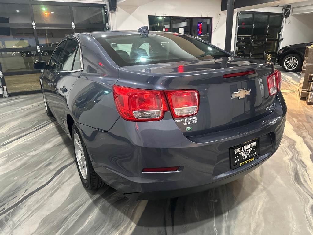 2015 Chevrolet Malibu Image 4