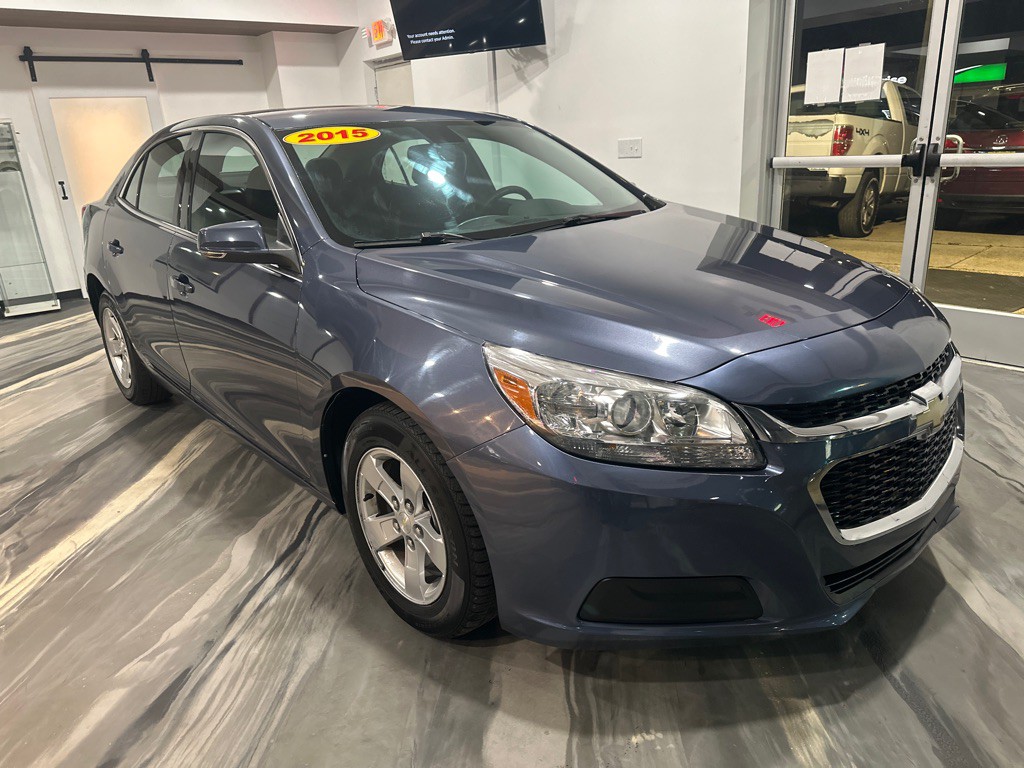 2015 Chevrolet Malibu Image 3