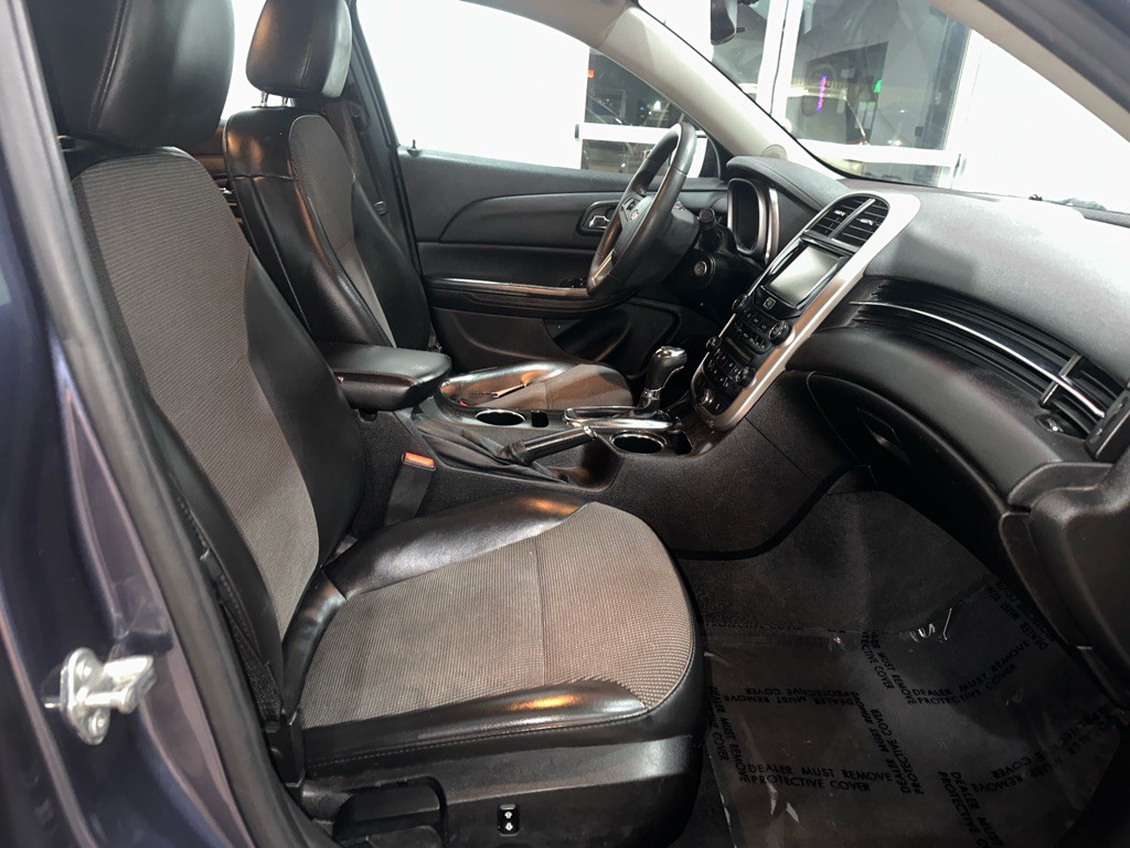 2015 Chevrolet Malibu Image 11