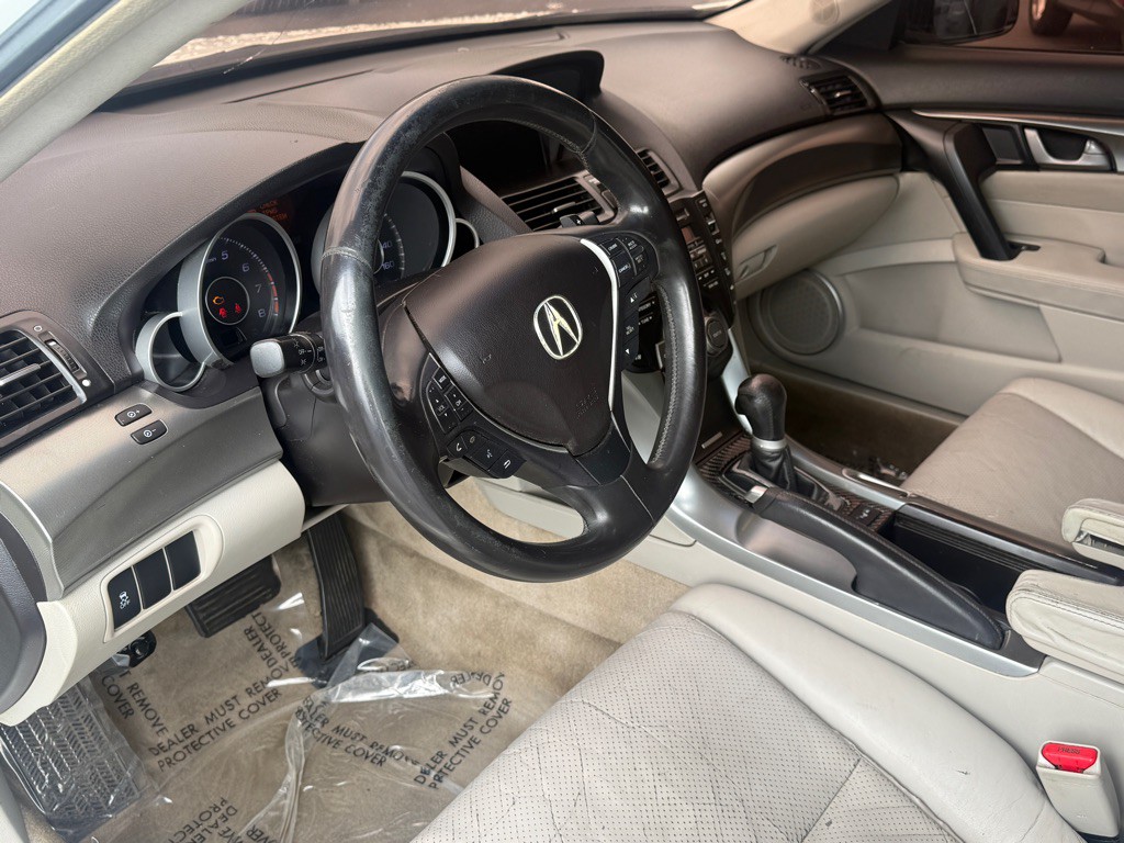 2010 Acura TL Image 2