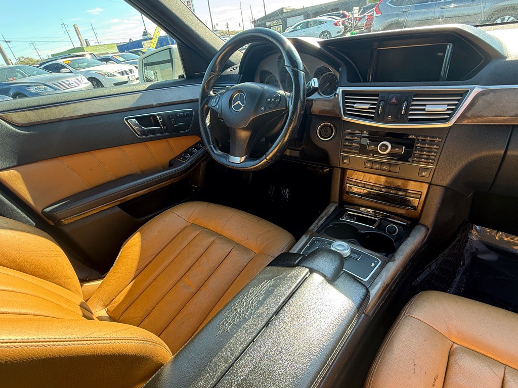 2010 Mercedes-Benz E-Class Image 7