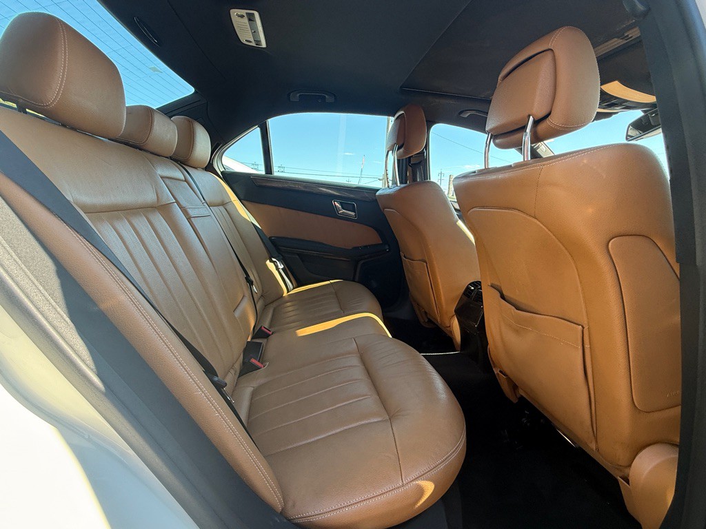 2010 Mercedes-Benz E-Class Image 9