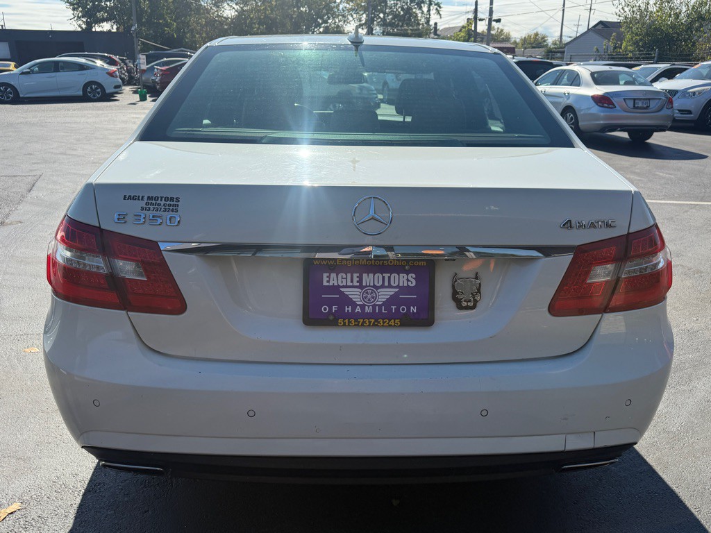 2010 Mercedes-Benz E-Class Image 13