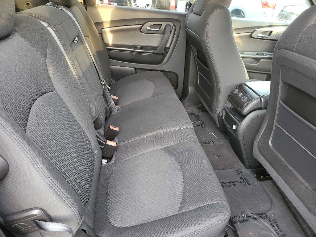 2009 Chevrolet Traverse Image 11