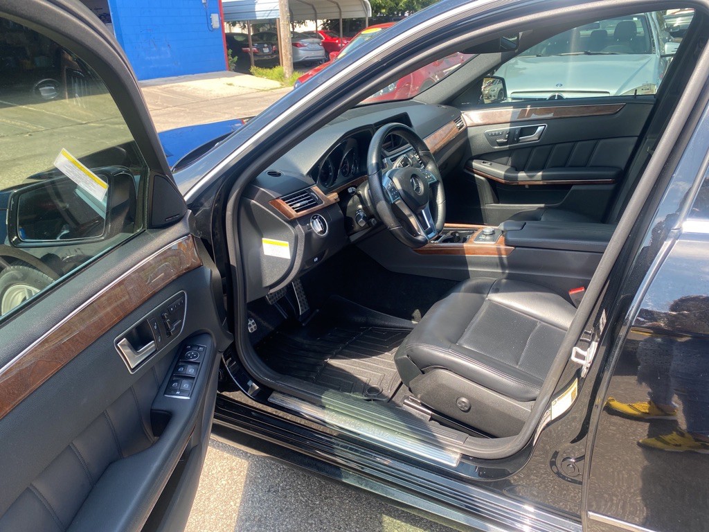 2013 Mercedes-Benz E-Class Image 9