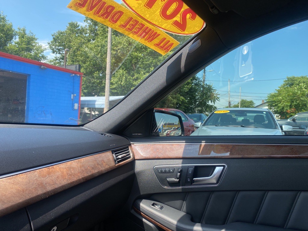 2013 Mercedes-Benz E-Class Image 17