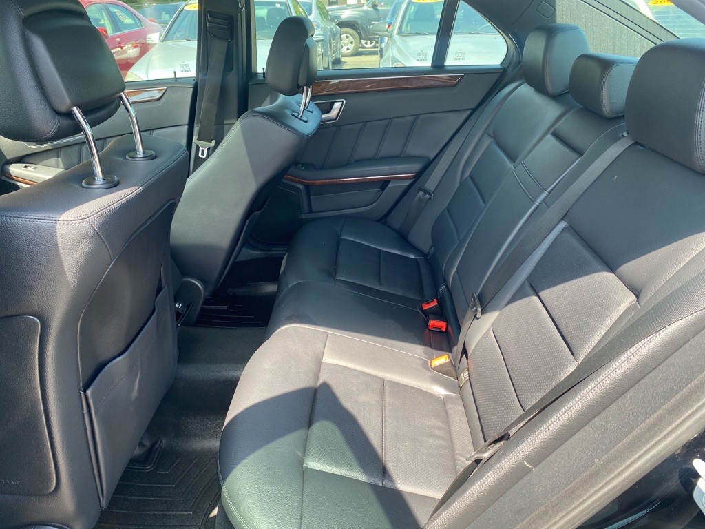 2013 Mercedes-Benz E-Class Image 22