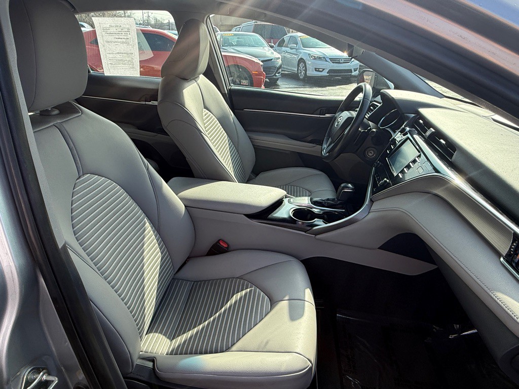 2018 Toyota Camry Image 9