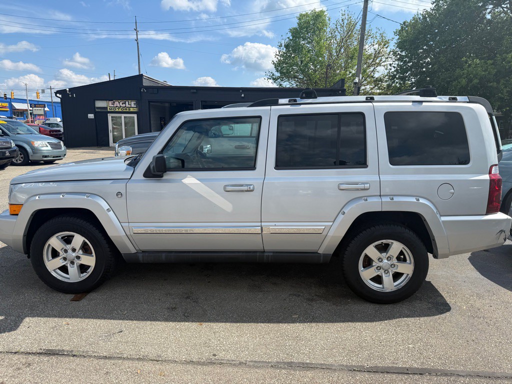 2007 Jeep Commander Image 4