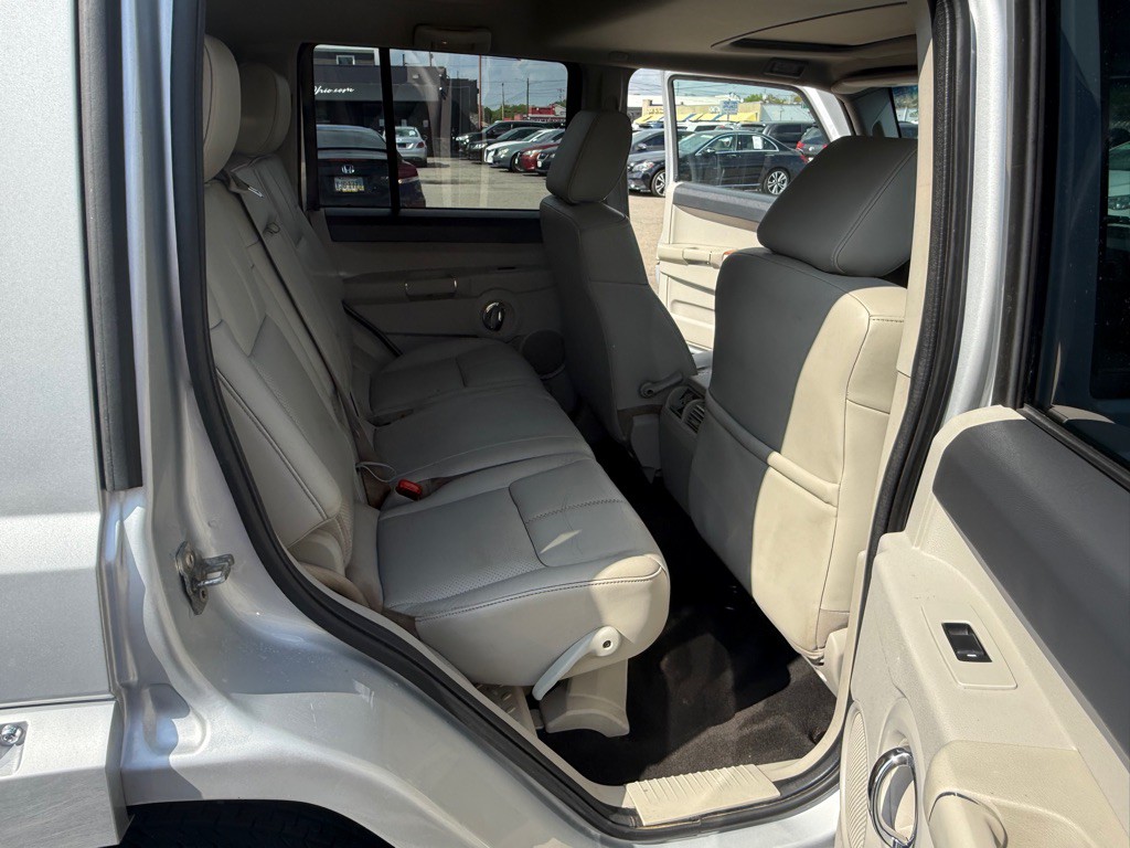2007 Jeep Commander Image 14