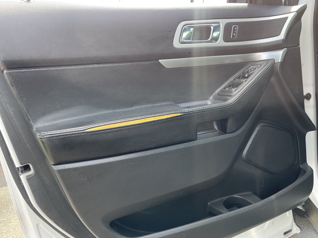 2013 Ford Explorer Image 8