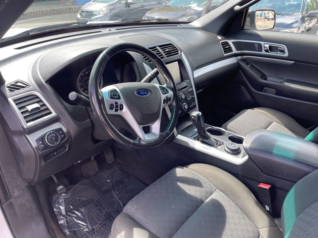 2013 Ford Explorer Image 9