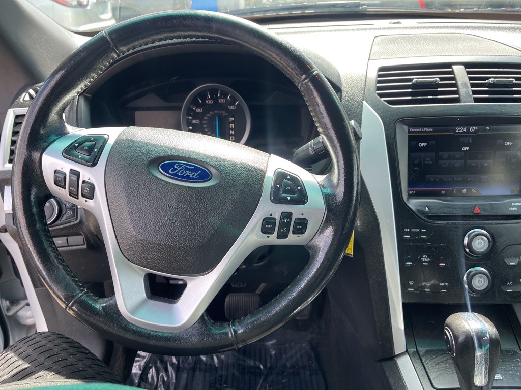 2013 Ford Explorer Image 11