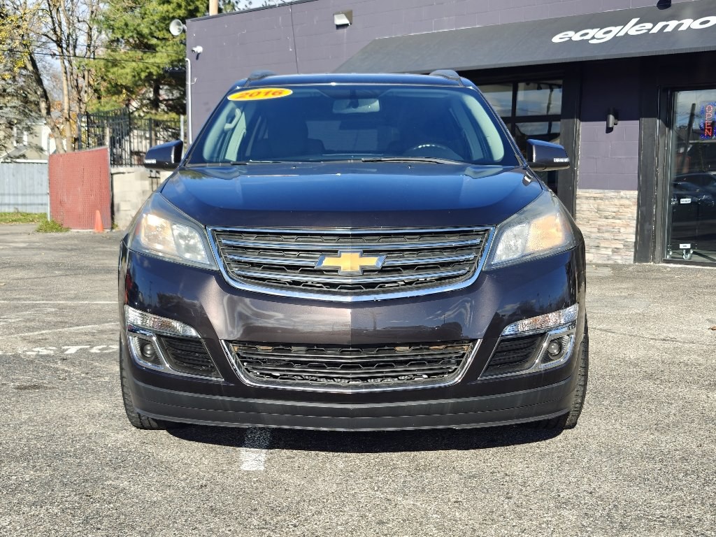 2016 Chevrolet Traverse Image 2