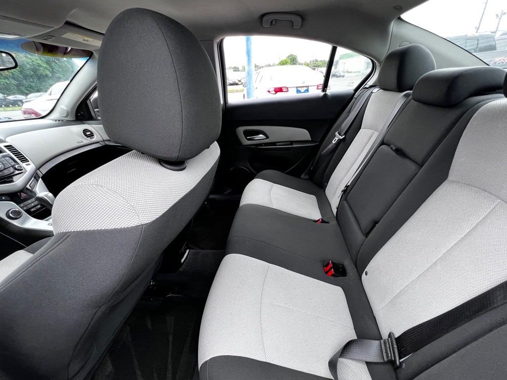 2011 Chevrolet Cruze Image 9