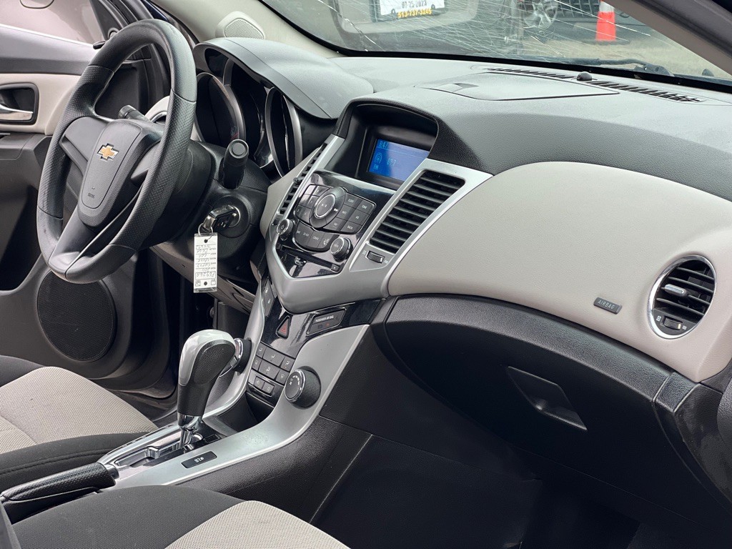 2011 Chevrolet Cruze Image 11