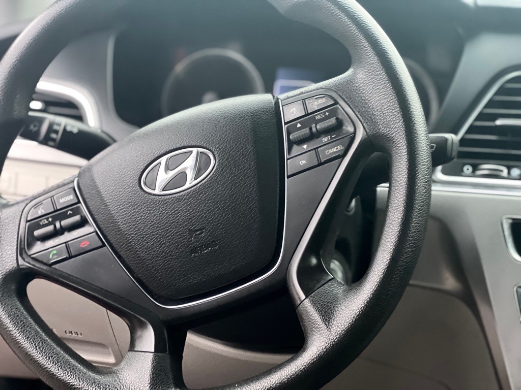 2015 Hyundai Sonata Image 8