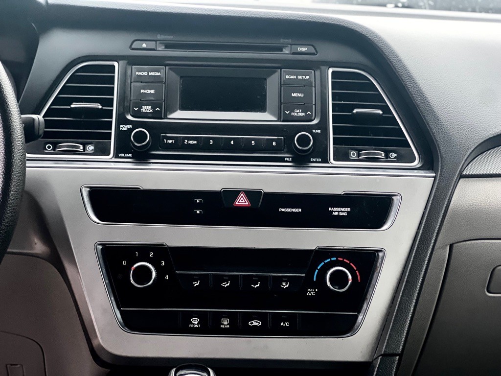 2015 Hyundai Sonata Image 10