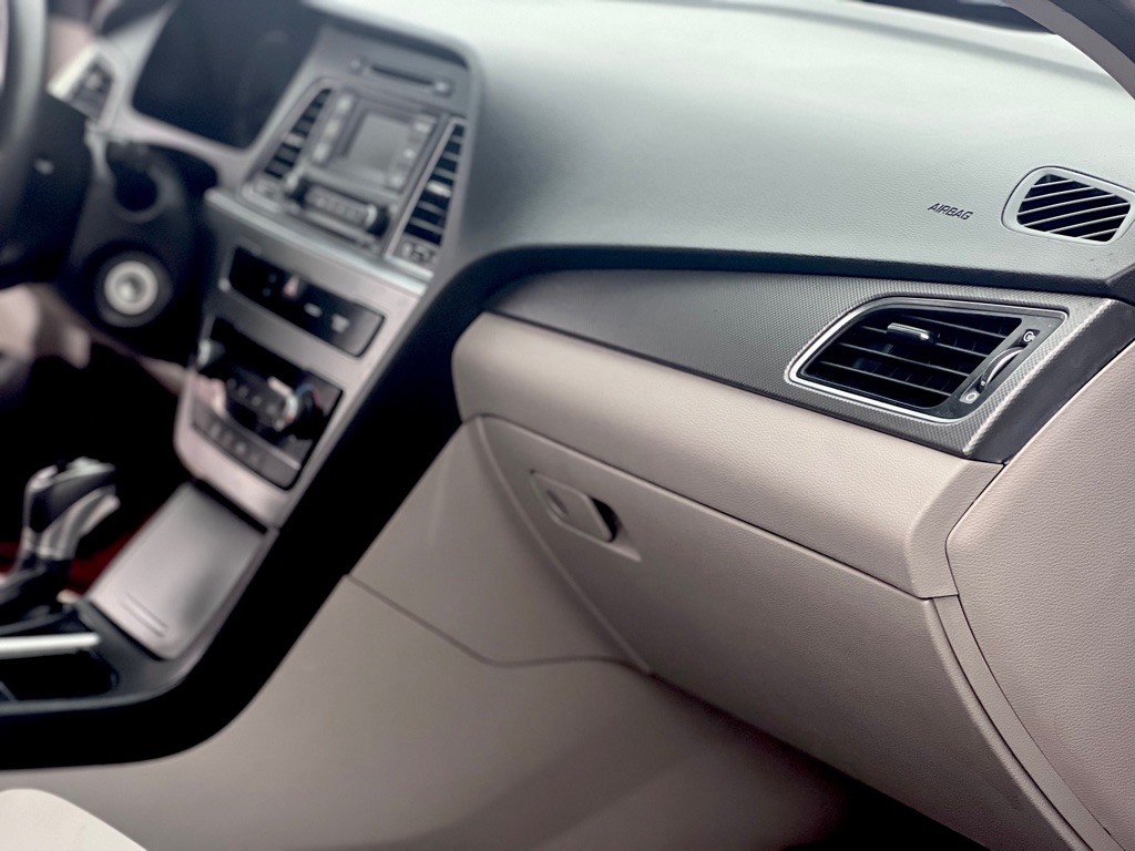 2015 Hyundai Sonata Image 12