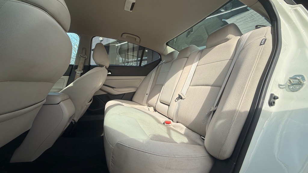 2019 Nissan Altima Image 4