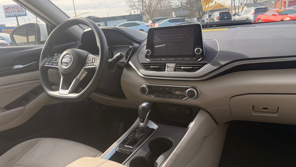 2019 Nissan Altima Image 7