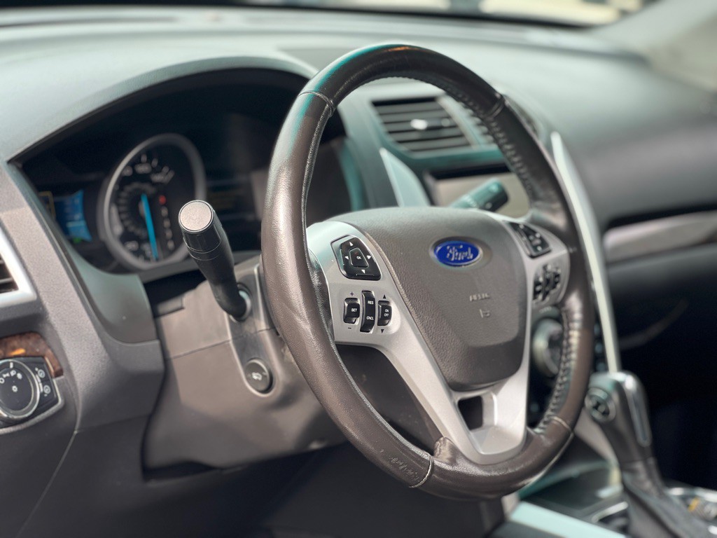 2013 Ford Explorer Image 10