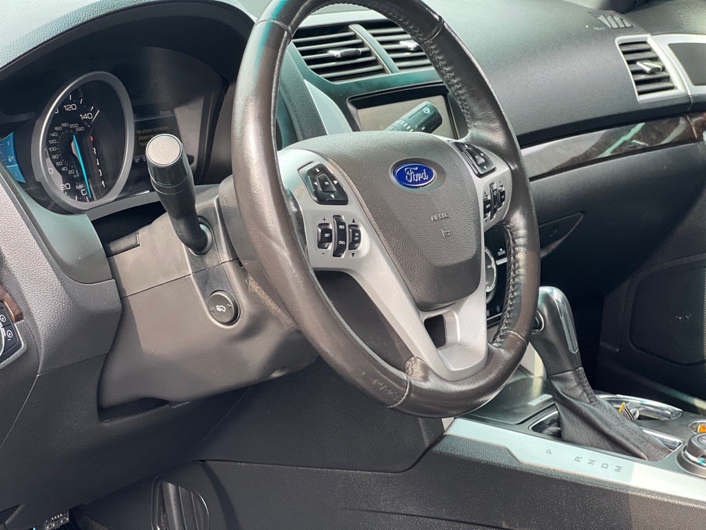 2013 Ford Explorer Image 12