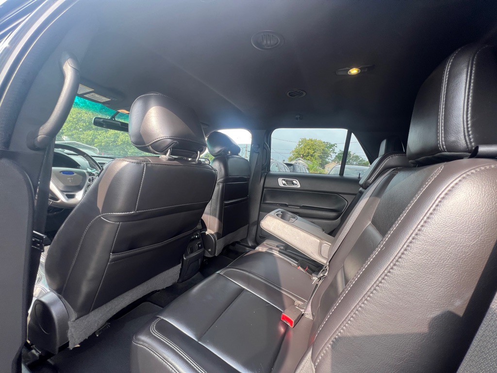 2013 Ford Explorer Image 16