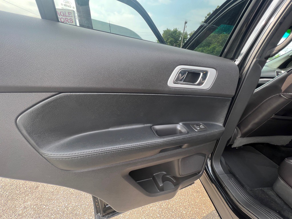 2013 Ford Explorer Image 17