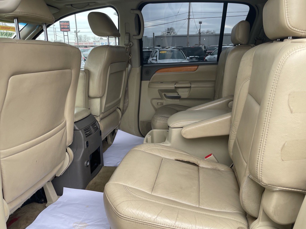 2010 INFINITI QX56 Image 14
