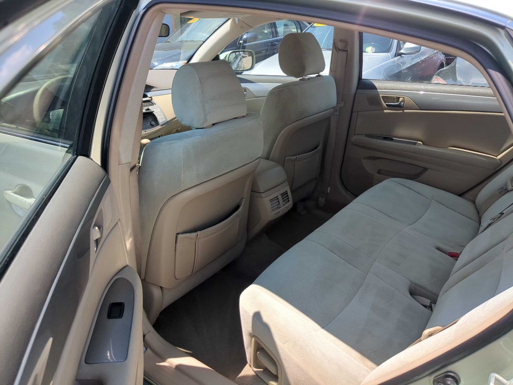 2006 Toyota Avalon Image 12