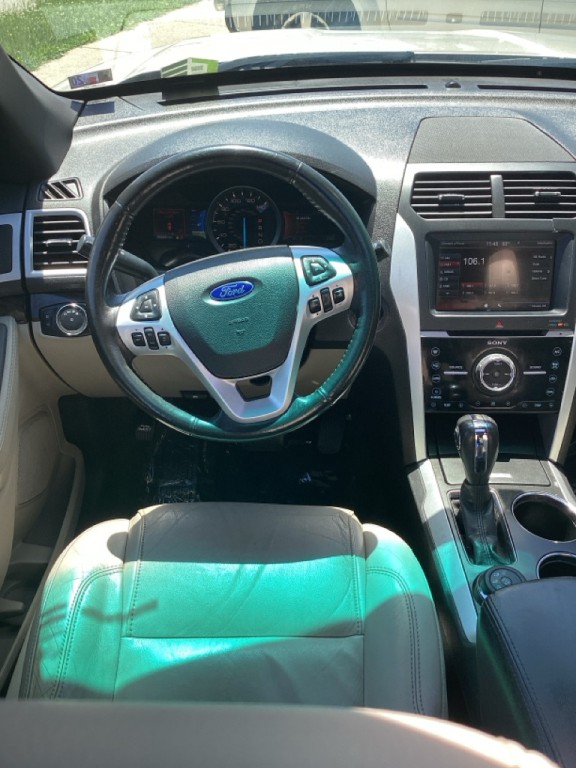 2011 Ford Explorer Image 8