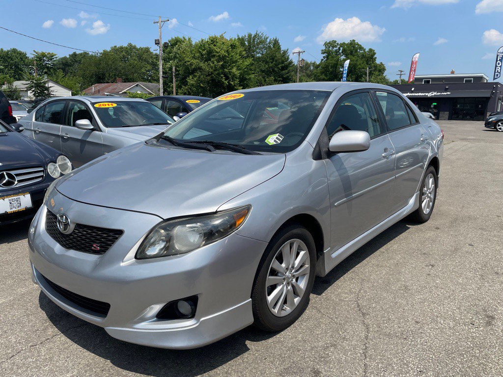 2010 Toyota Corolla Image 2